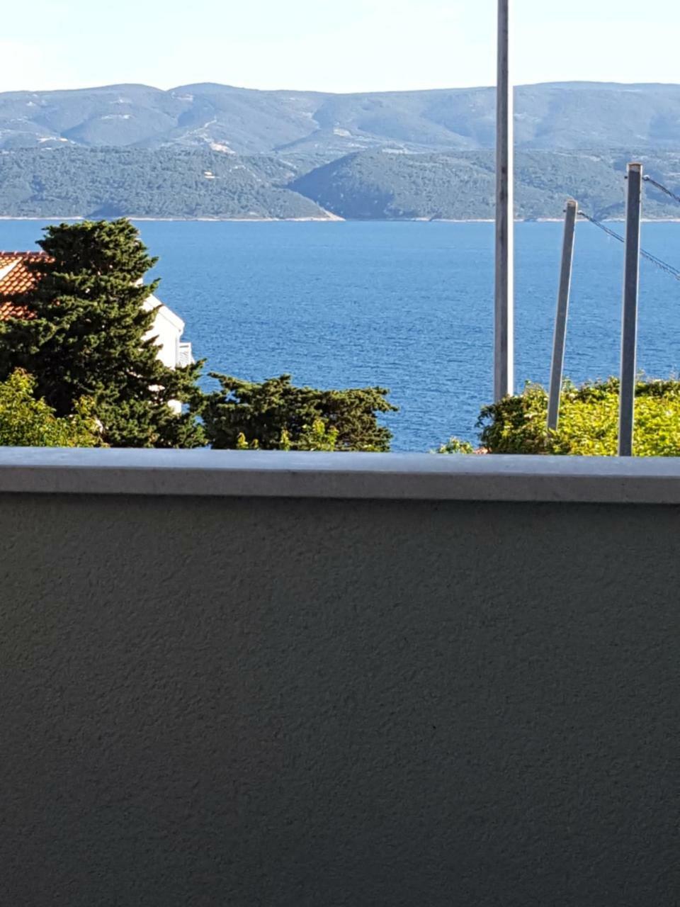 Apartmani Katja オミシュ エクステリア 写真
