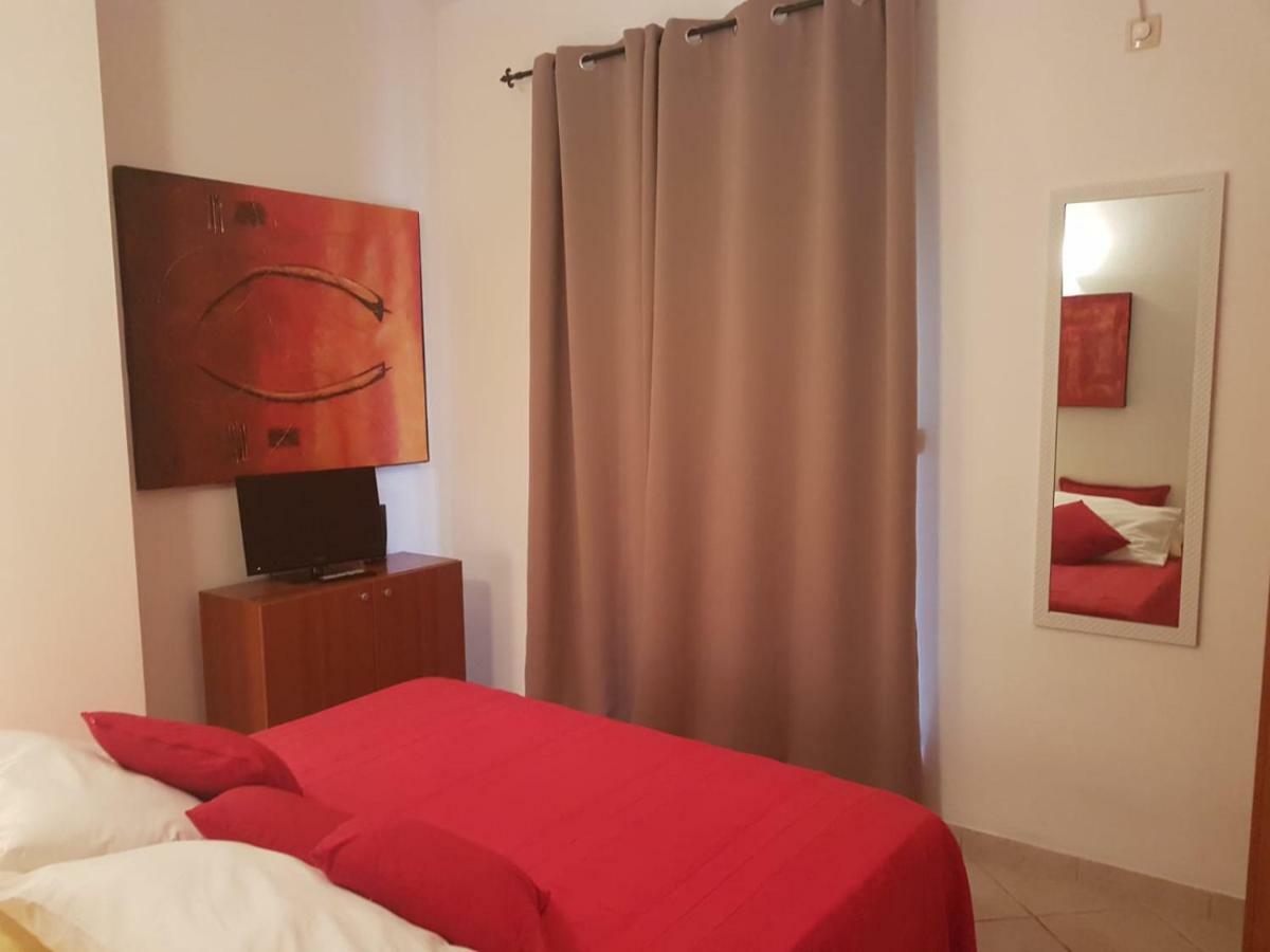 Apartmani Katja オミシュ エクステリア 写真