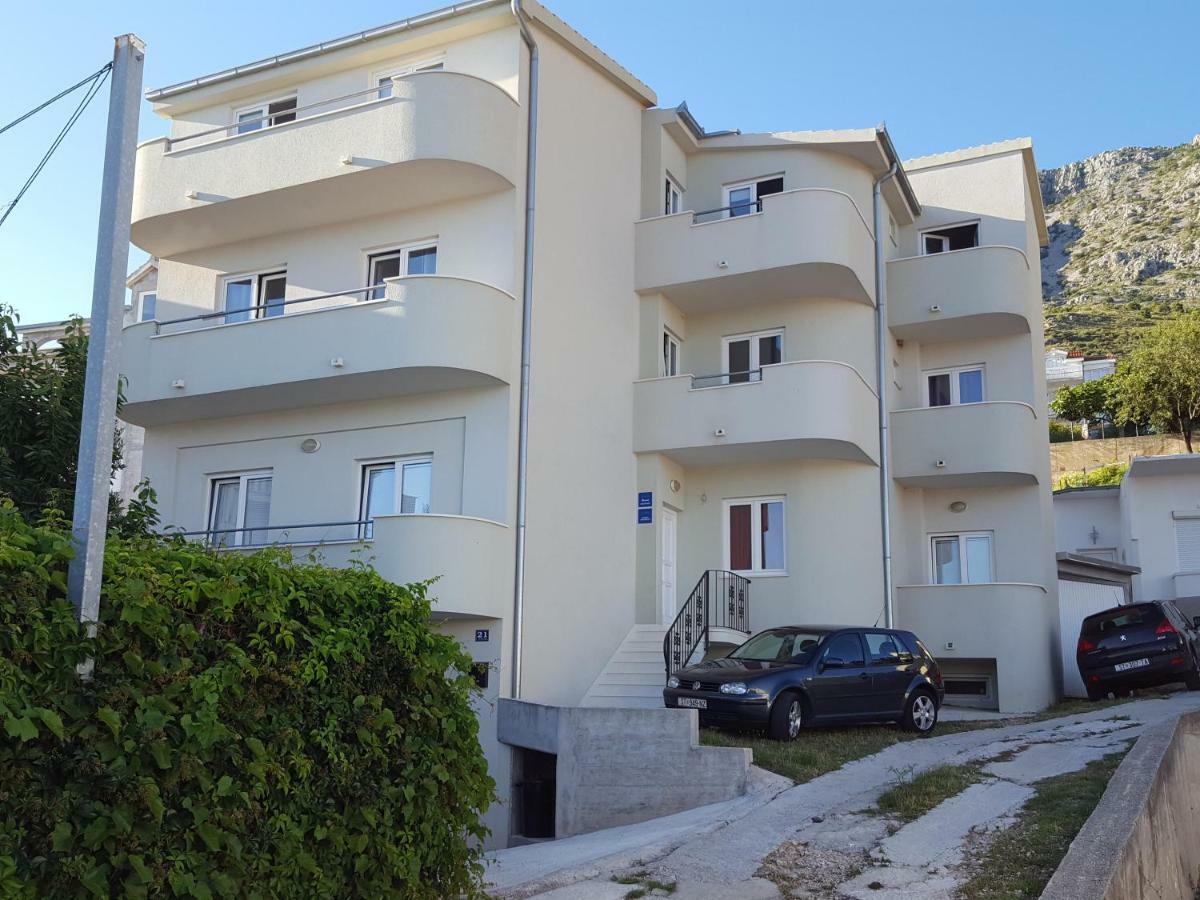 Apartmani Katja オミシュ エクステリア 写真